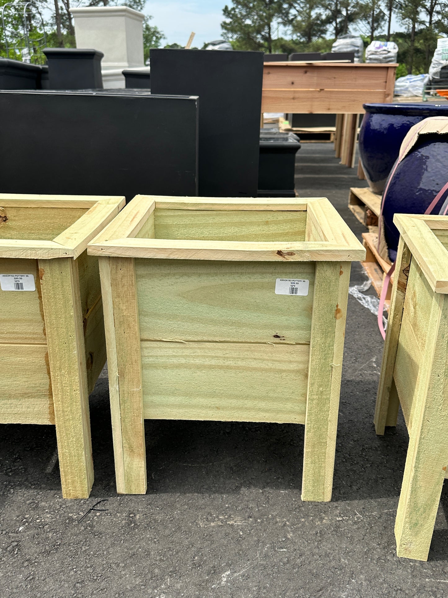 Raised Pine Box Outdoor Planter (16x16x16)