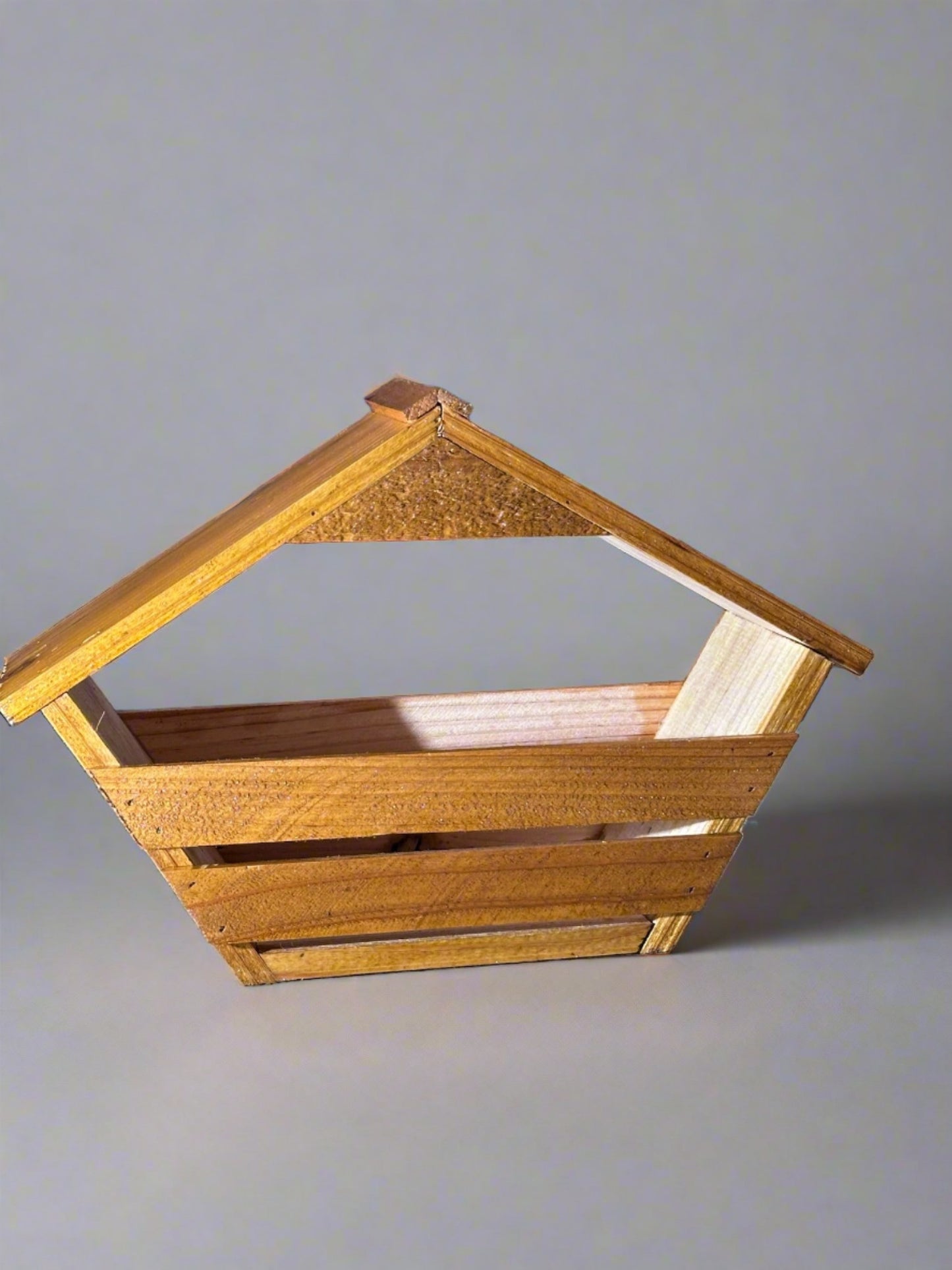 Dove Nesting Boxes are hand crafted using Southern Pine Designed for smaller sized doves yet many other species of birds will also use for nesting. Easy clean out without having to remove or adjust parts.