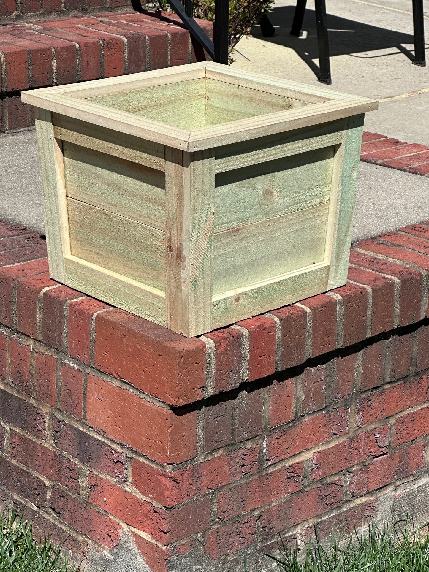 Angle Planter - Square