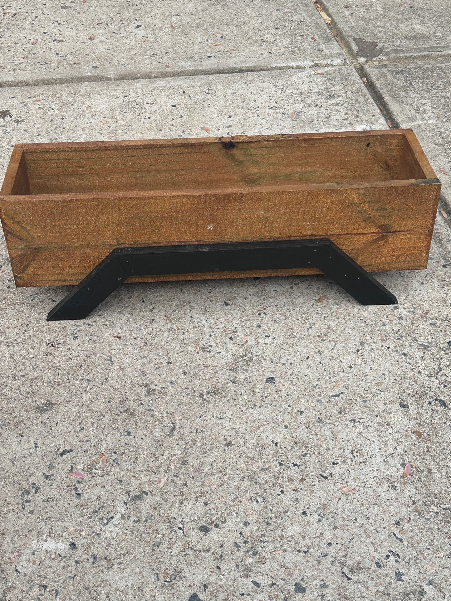 Pine Window Planter with Stand – Stained and Painted