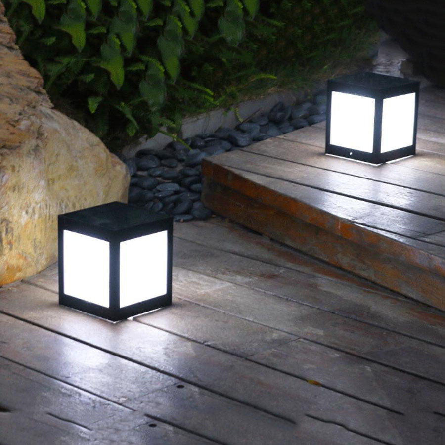 Solar garden lights, landscape lawn wall headlights, waterproof garden lights, plug-in lights