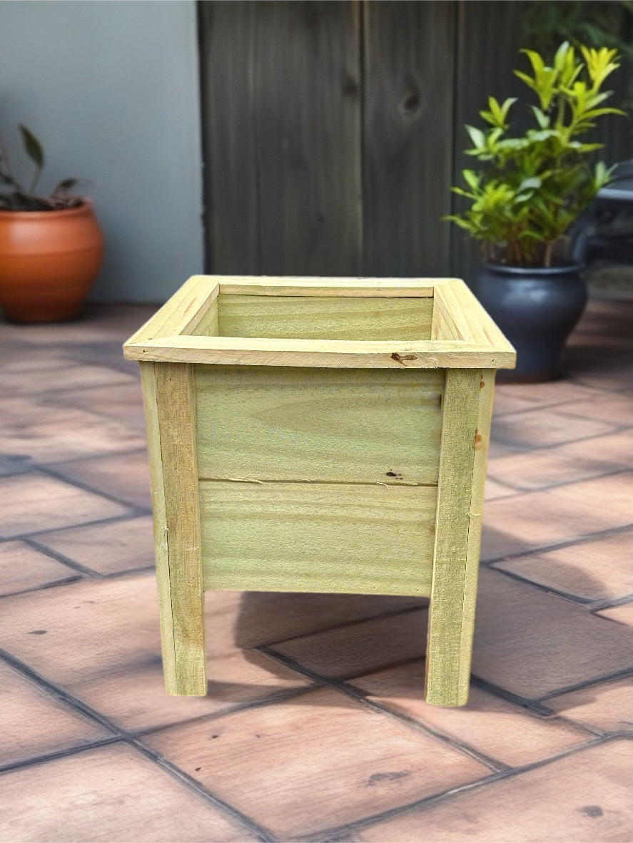 Raised Pine Box Outdoor Planter (16x16x16)